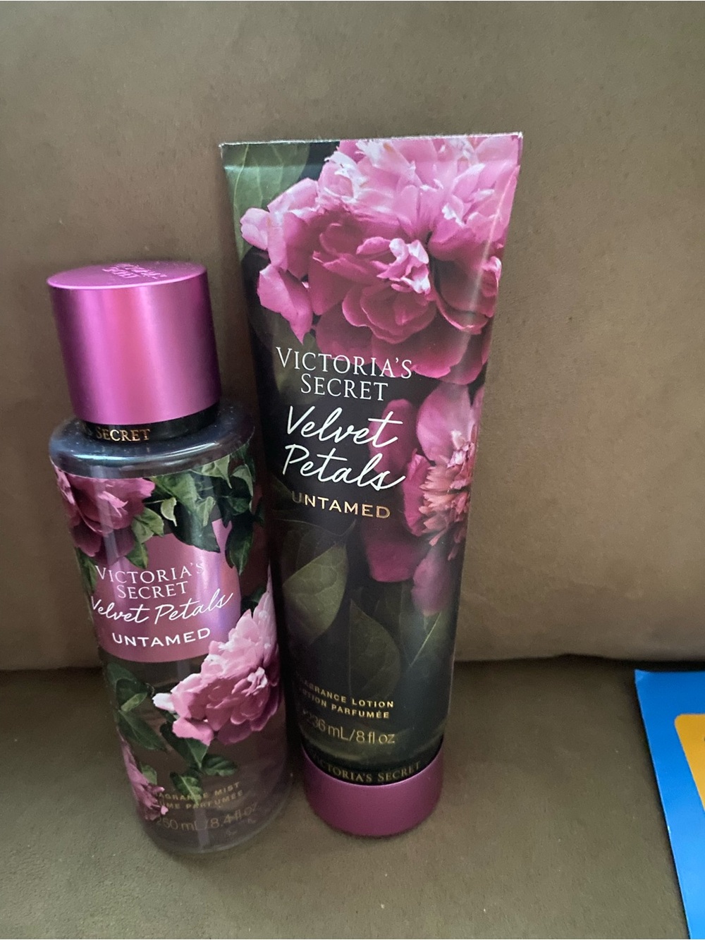 Victoria's Secret Velvet Petals Untamed - Pink Floral Set